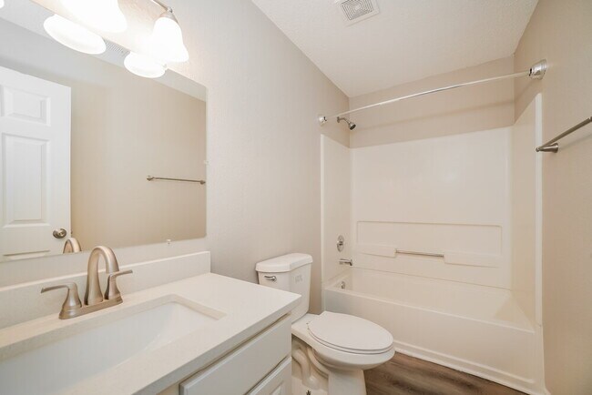 Building Photo - 15316 Wolf Run Ct