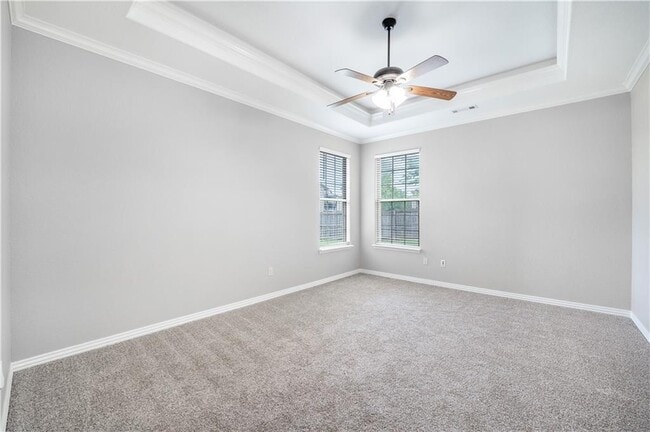 Building Photo - 1536 N Oakhaven Pl