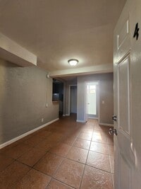 Building Photo - Studio Apartment