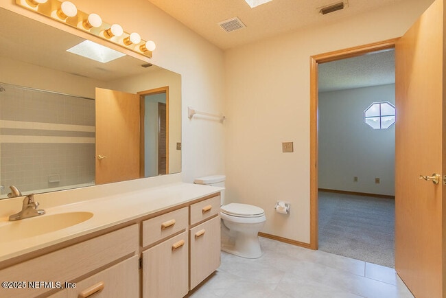 Building Photo - 3619 Bridgewood Dr