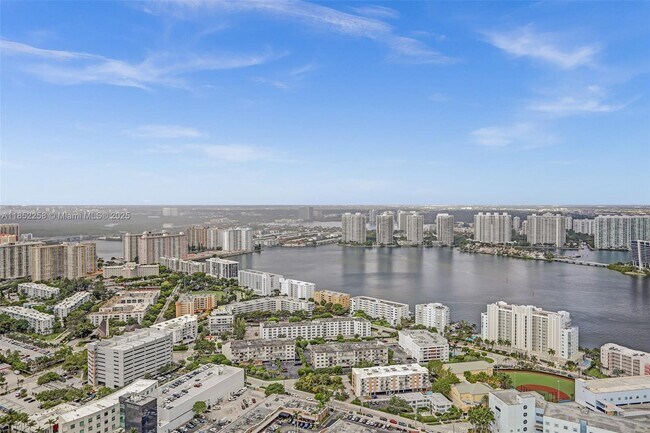 Building Photo - 18201 Collins Ave