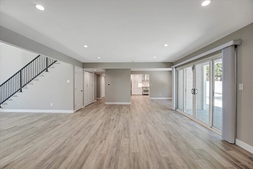 Building Photo - 5346 Tyrone Ave