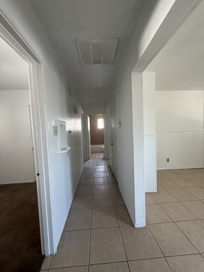 Building Photo - 7289 Mimosa Ave