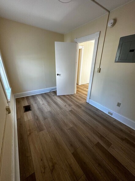 Building Photo - 50-52 Howard St