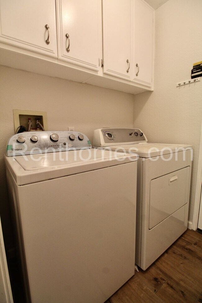 Building Photo - 15730 Via Calanova