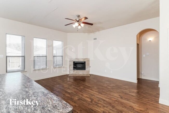 Building Photo - 1227 Jewel Ln