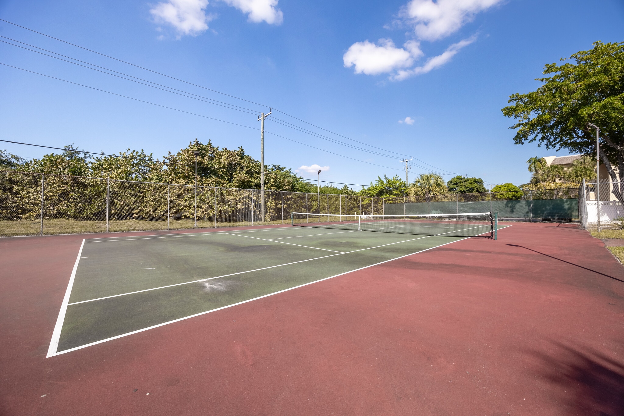 Building Photo - 470 NW 20th St