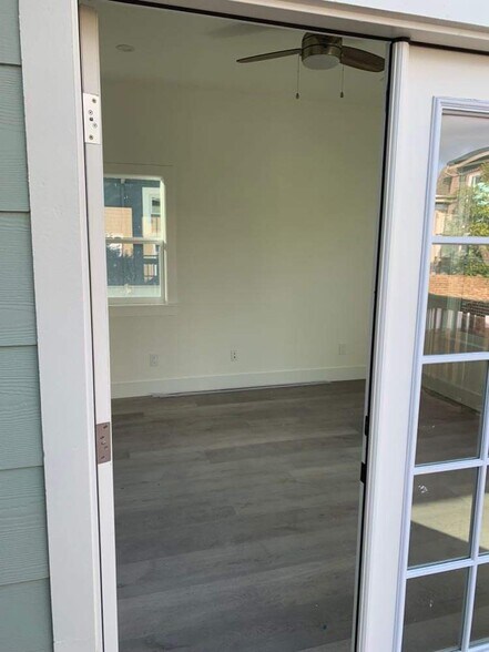 Building Photo - 1220 59th St