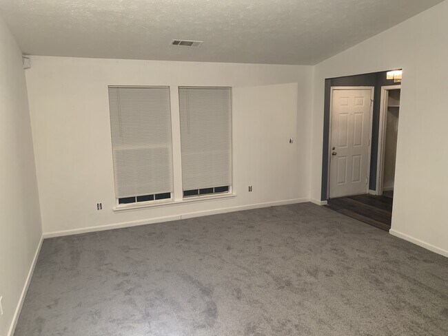 Building Photo - 2025 Marbut Forest Dr