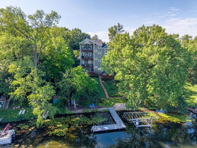 Building Photo - W5681 Ridge Rd