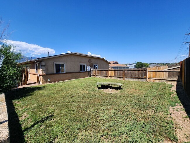 Building Photo - 4307 Ericson Dr