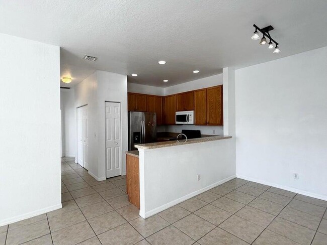Building Photo - 3137 Grandiflora Dr