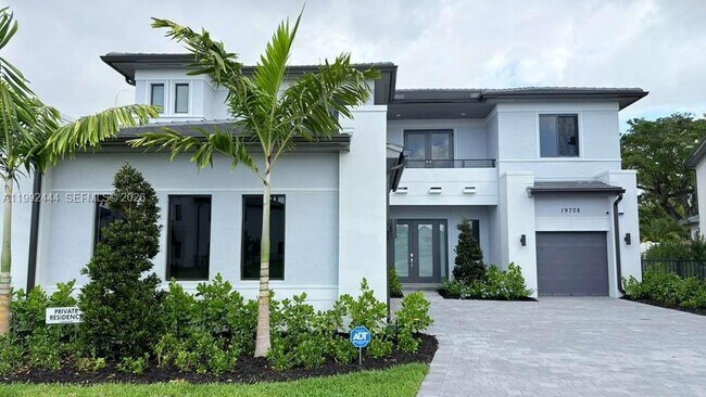 Building Photo - 19708 NE 14th Ave