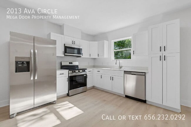 Building Photo - 2013 Ava Cir
