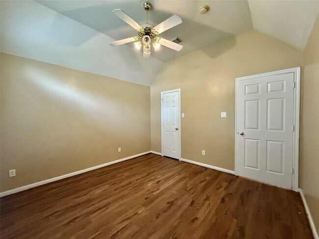 Building Photo - 11115 Creekline Green Ct