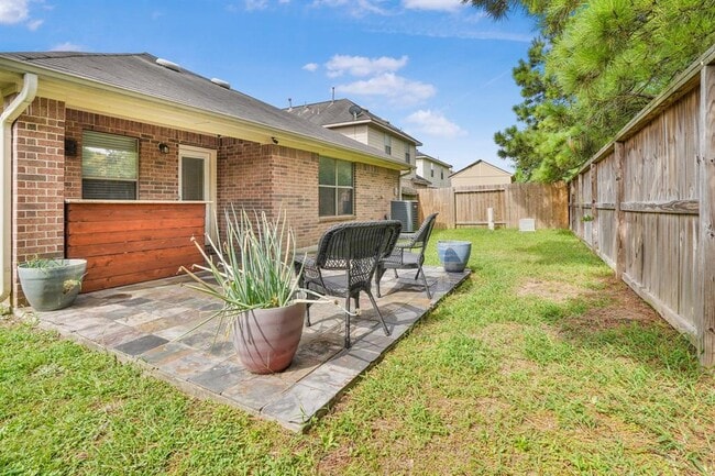 Building Photo - 10351 Whisper Bluff Dr