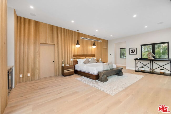 Building Photo - 27187 Sea Vista Dr