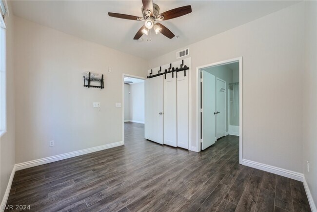 Building Photo - 9050 W Warm Springs Rd
