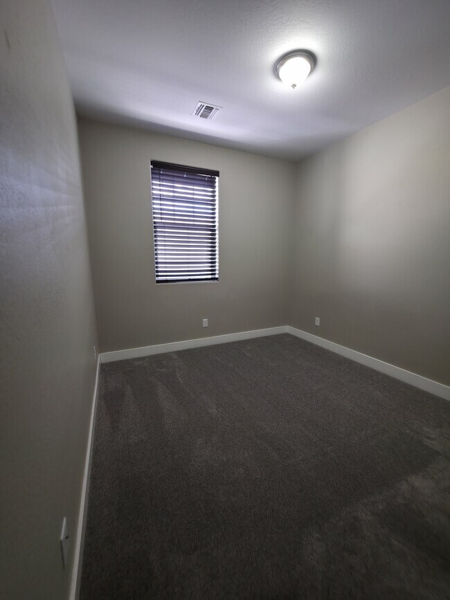 Building Photo - 2522 W Cripple Creek Dr