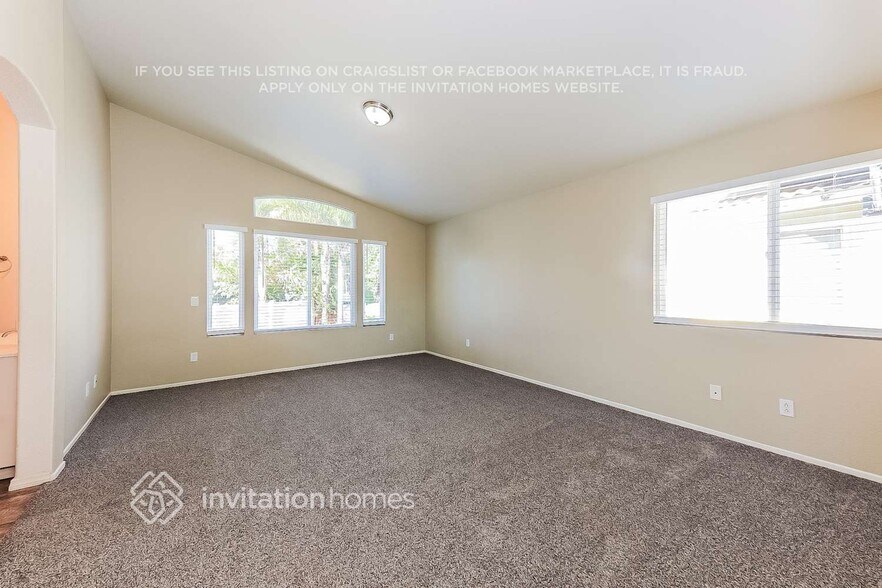 Building Photo - 23842 Sweet Pea Ct