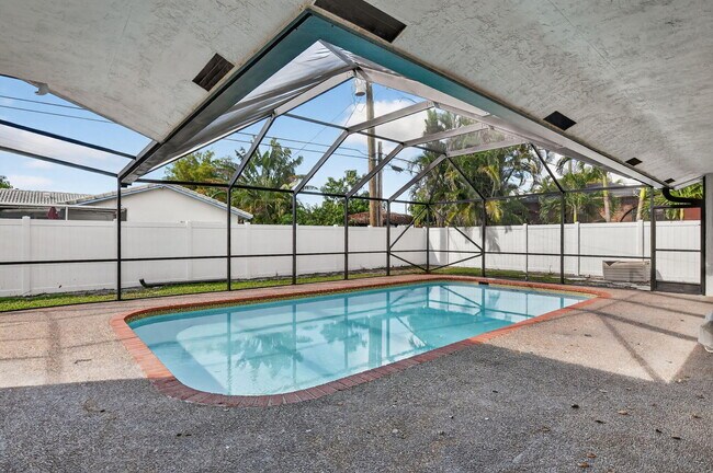Building Photo - 1544 NW 9th St