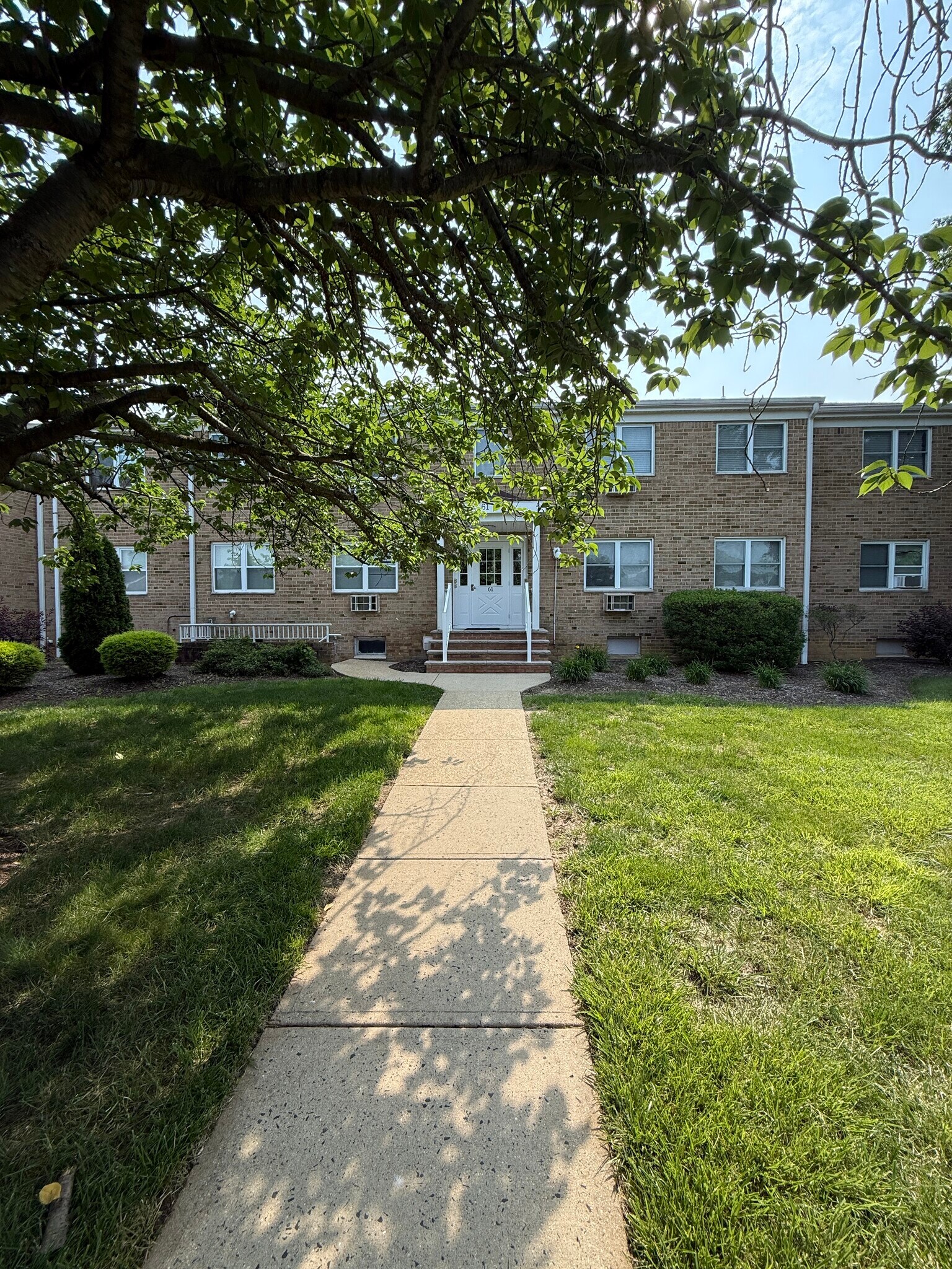 Building Photo - 61 Stonehurst Blvd