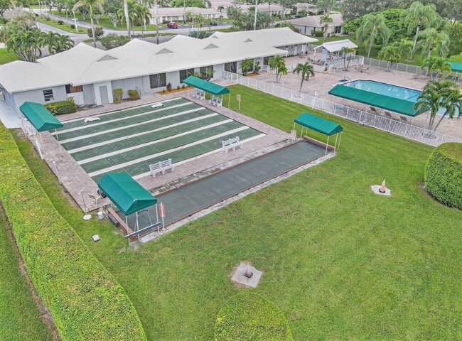 Building Photo - 8807 Bella Vista Dr