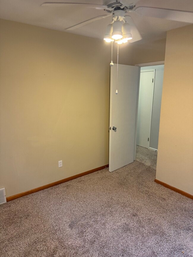 Building Photo - 518 W Sherman St