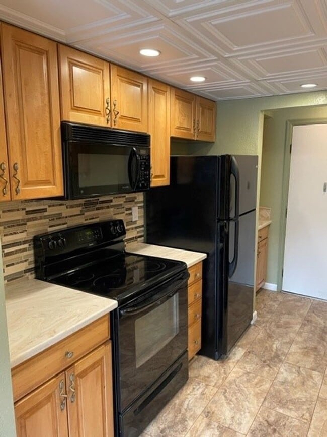Building Photo - Spacious Townhome in Arvada