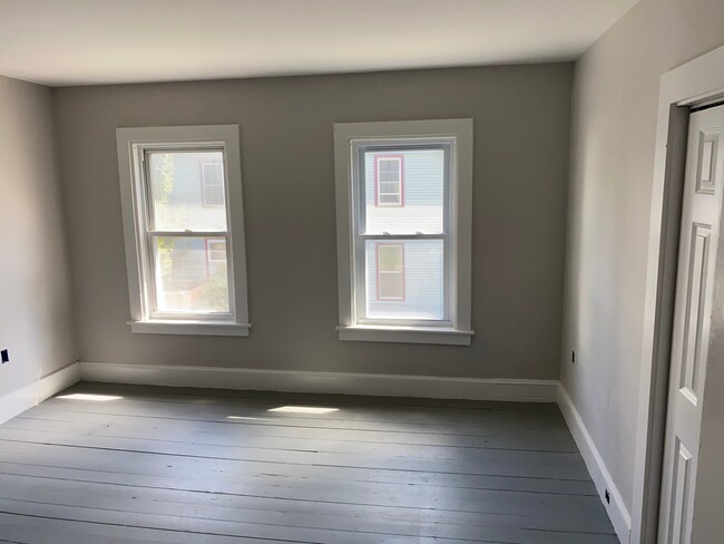 Upstairs bedroom 2 - 386 4th St