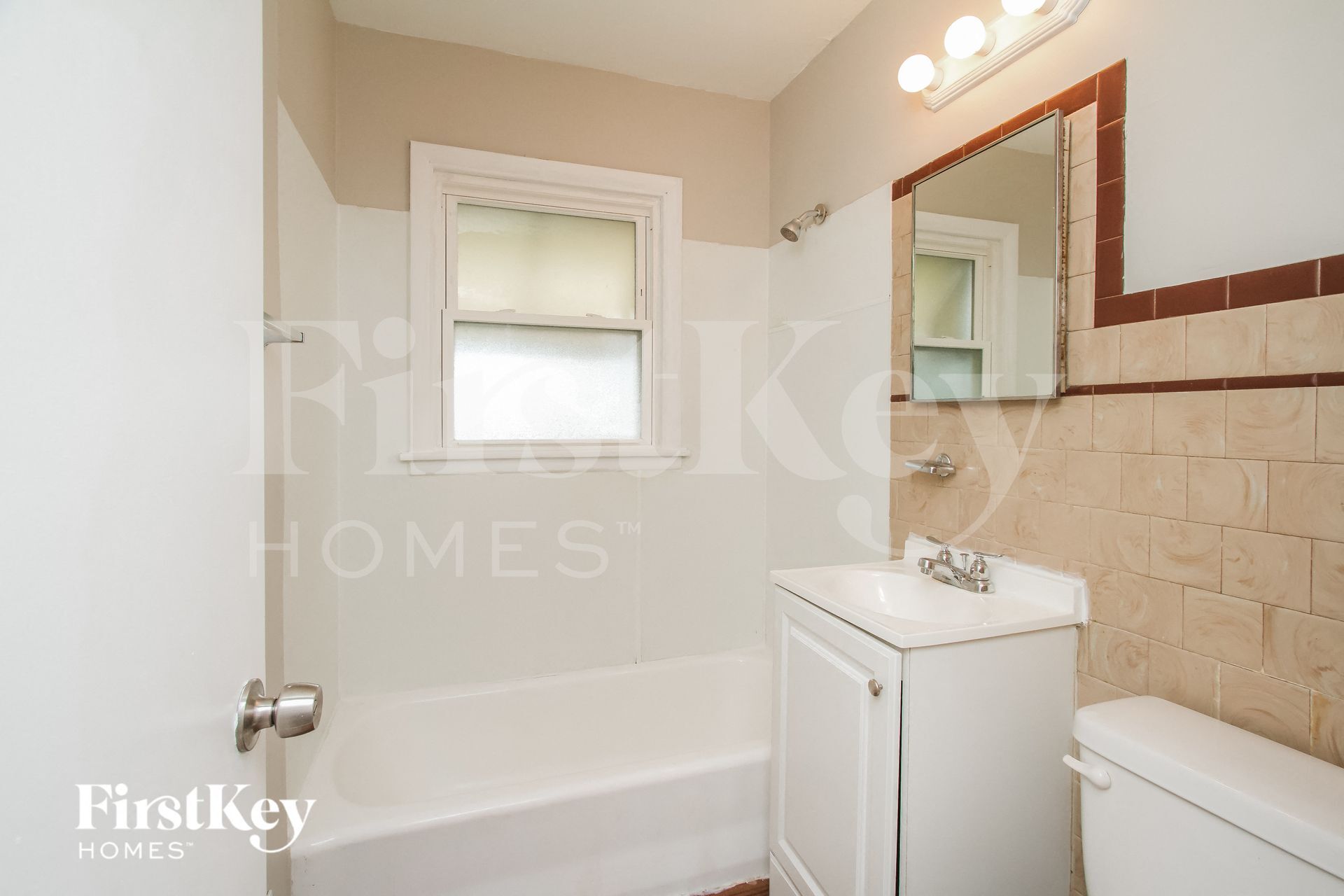 Building Photo - 326 Clyde Ave