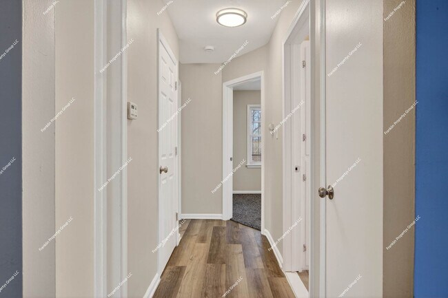 Building Photo - Charming Recently Renovated 3-Bedroom Bungalow in Detroit!