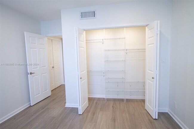 Building Photo - 3725 S Ocean Dr