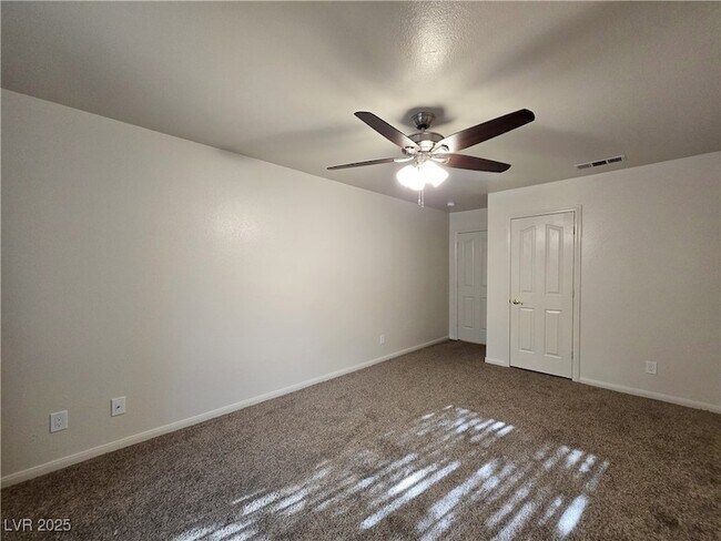 Building Photo - 3697 Ferndale Cove Dr