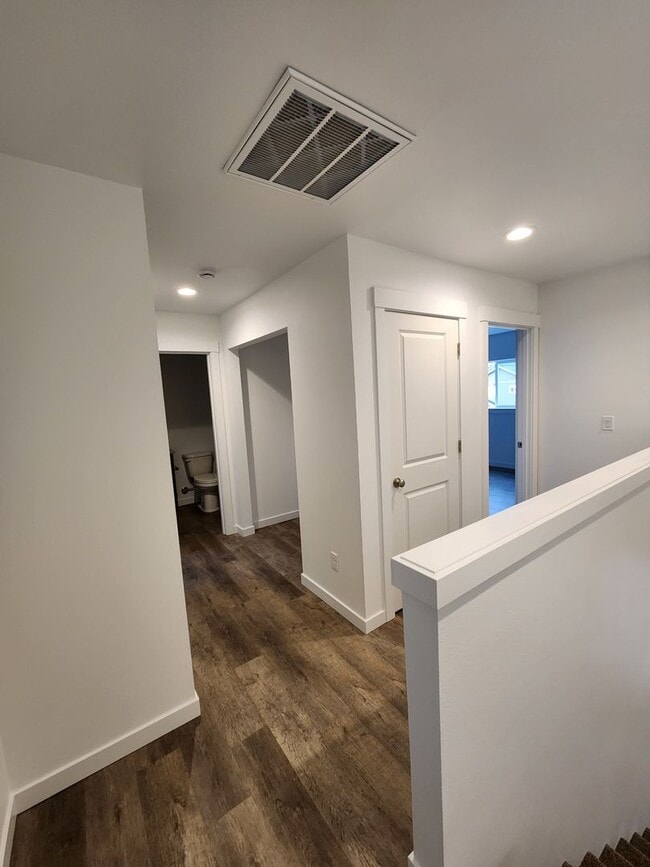 Building Photo - 1010 Peach Rd