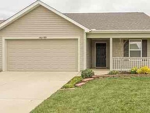 Building Photo - 2409 Fleming Dr