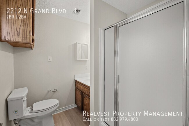 Building Photo - 2212 N Grand Blvd