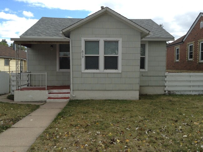 Primary Photo - 2 BEDROOM, 1 BATHROOM SINGLE FAMILY HOME