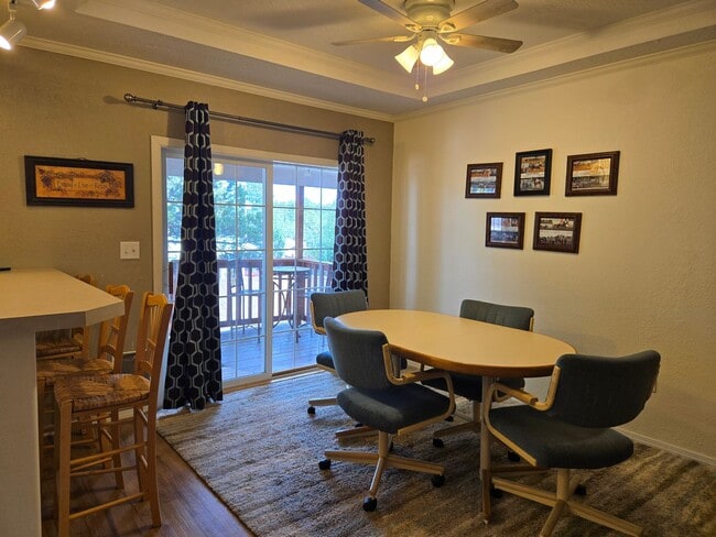 Building Photo - Spacious Home Near Mechem