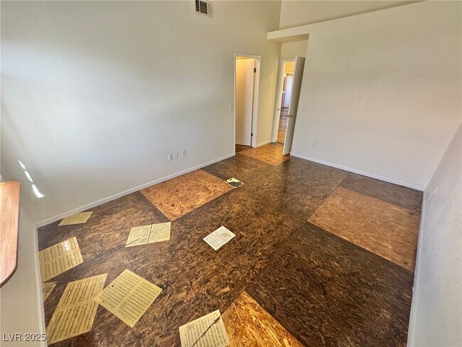 Building Photo - 5415 W Harmon Ave