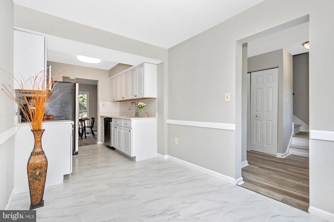 Building Photo - 7249 Mill Run Dr