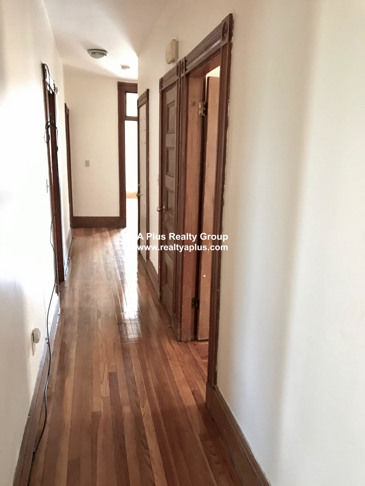 Building Photo - 336 Centre St