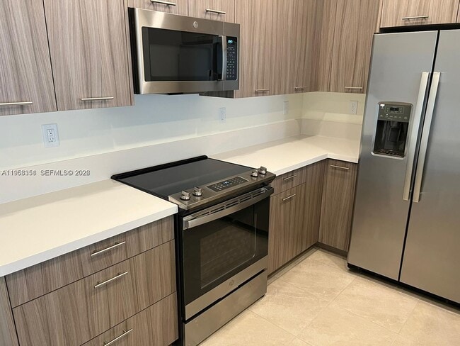 Building Photo - 4622 NW 83rd Path