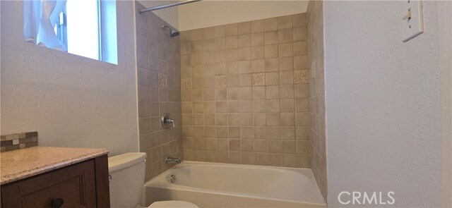 Building Photo - 53470 Avenida Alvarado
