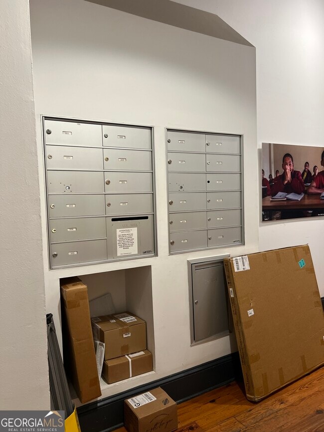 Building Photo - 161 Mangum St SW