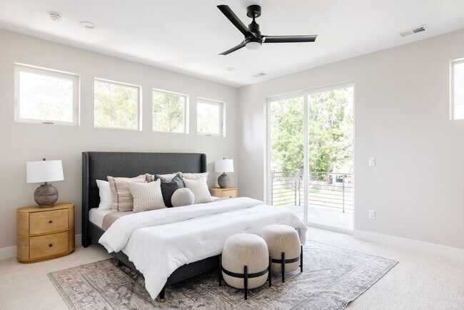 Building Photo - Modern 4BD, 3BA Home with 2-Car Garage and...