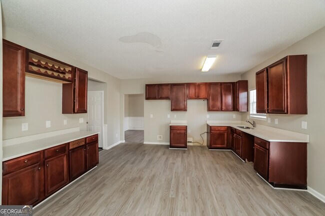 Building Photo - 109 Quivas Ct