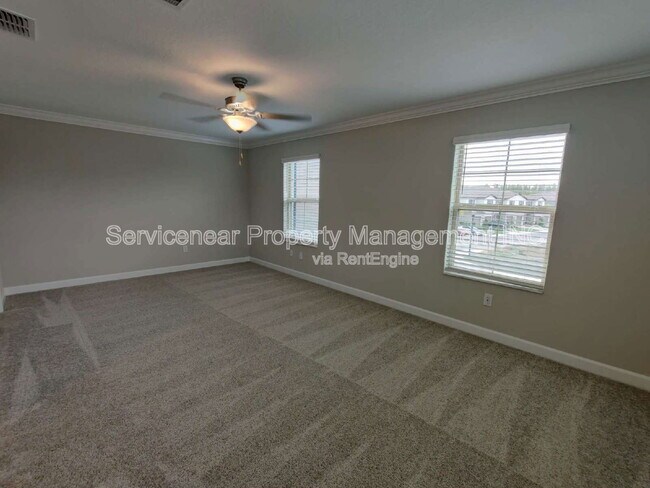 Building Photo - 23300 Willow Glen Way