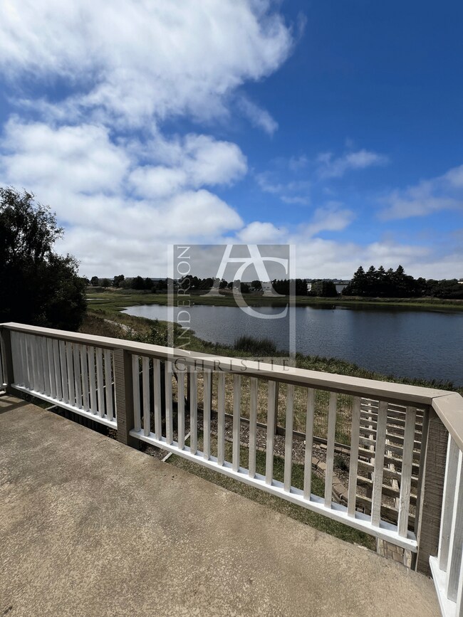 Building Photo - 4br in Bay Breeze Community