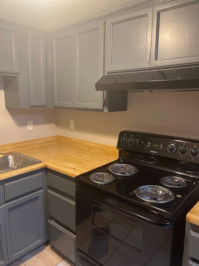 Building Photo - 4344 N Vornsand Dr